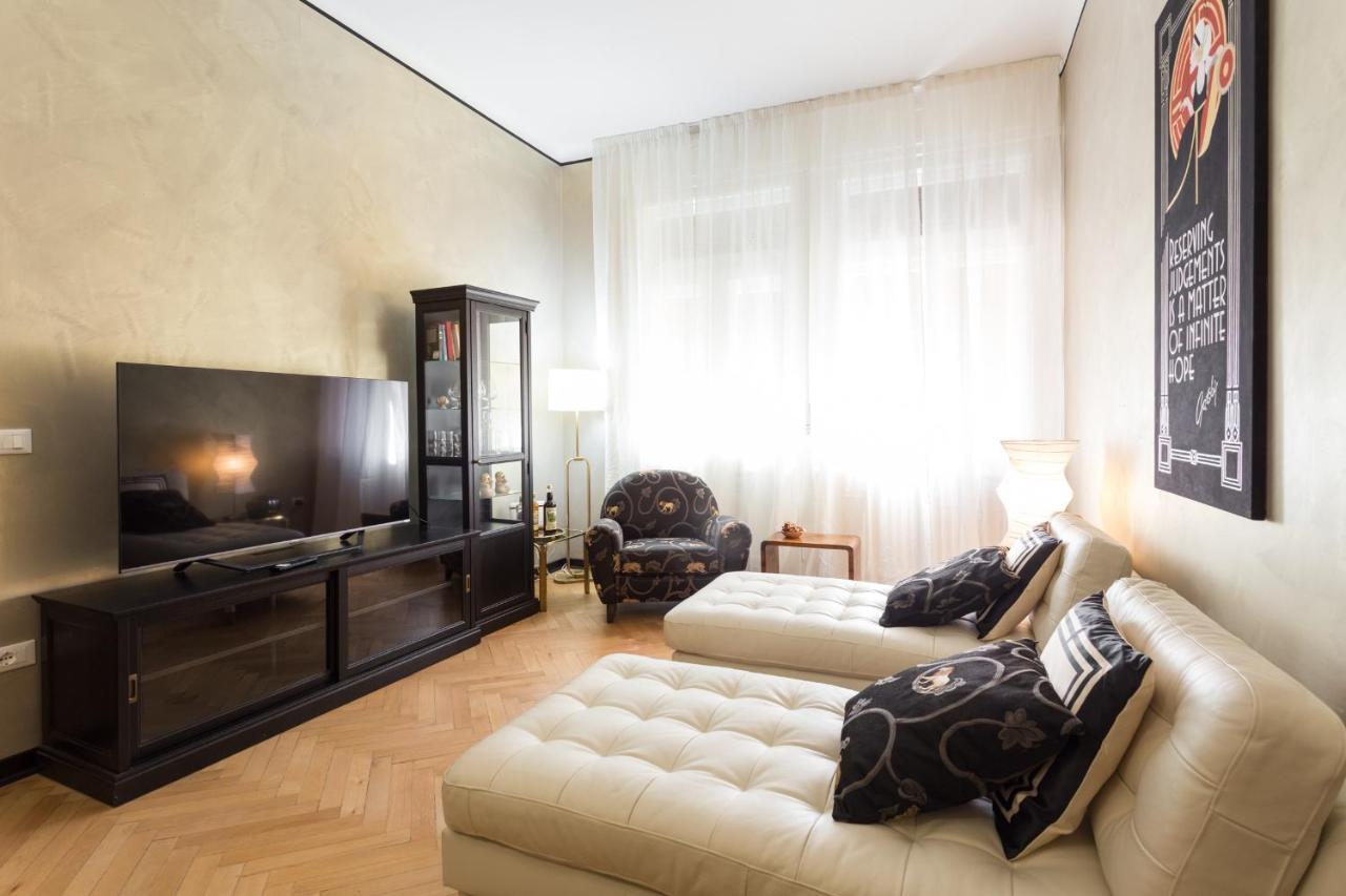 La Casa Di Gatsby Lusso In Pieno Centro Con Parcheggio Gorizia Exterior foto