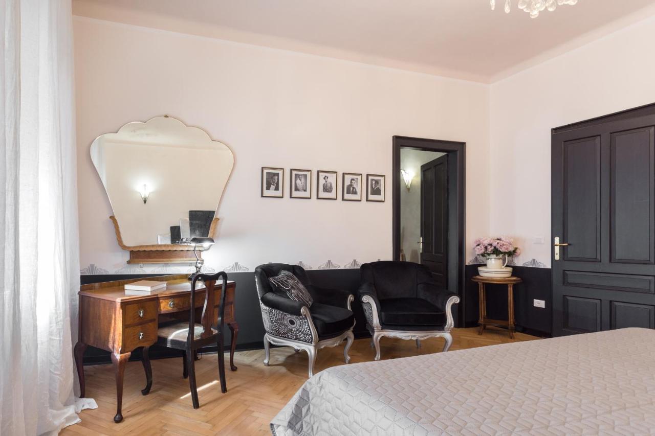 La Casa Di Gatsby Lusso In Pieno Centro Con Parcheggio Gorizia Exterior foto