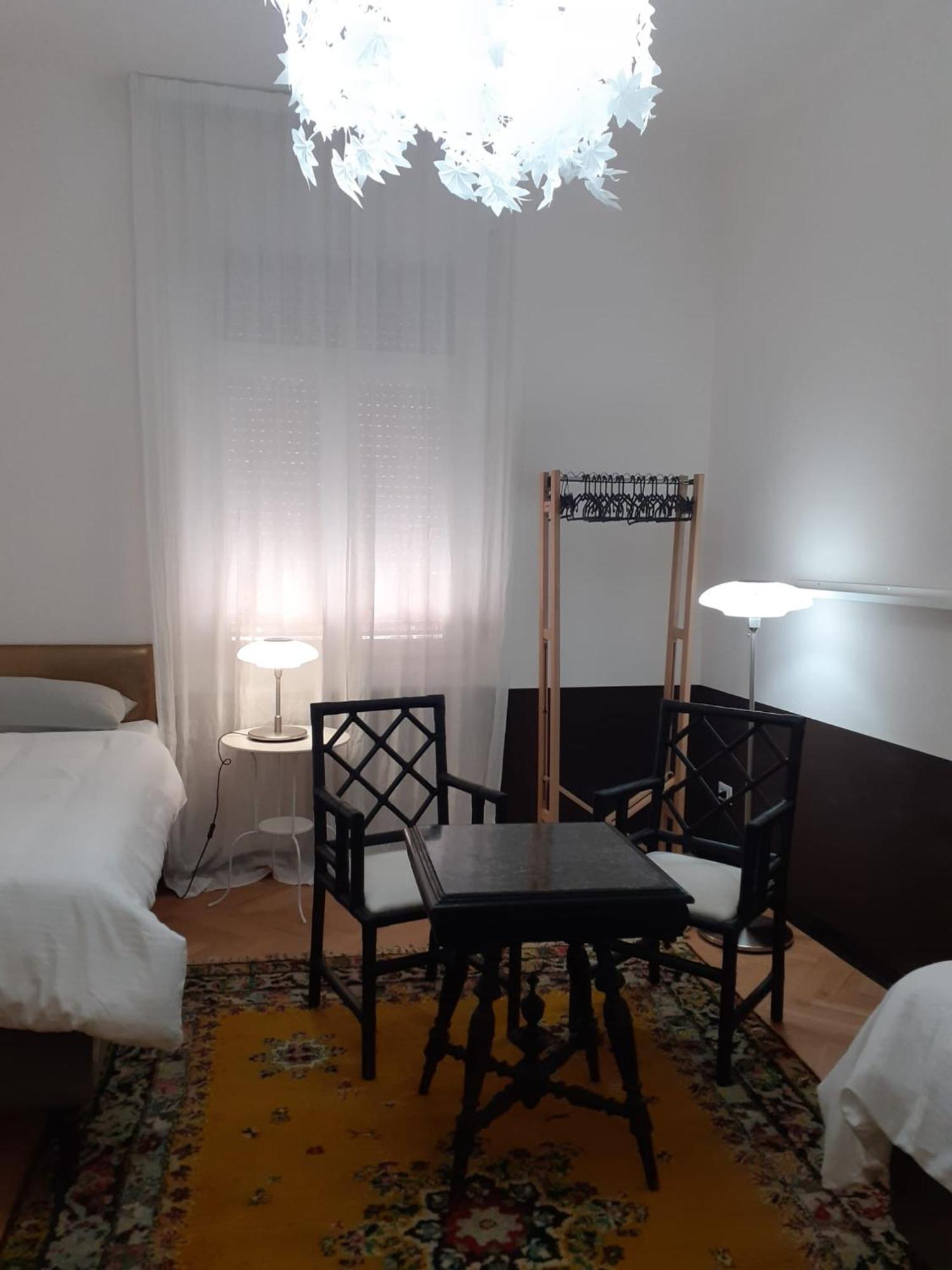La Casa Di Gatsby Lusso In Pieno Centro Con Parcheggio Gorizia Exterior foto